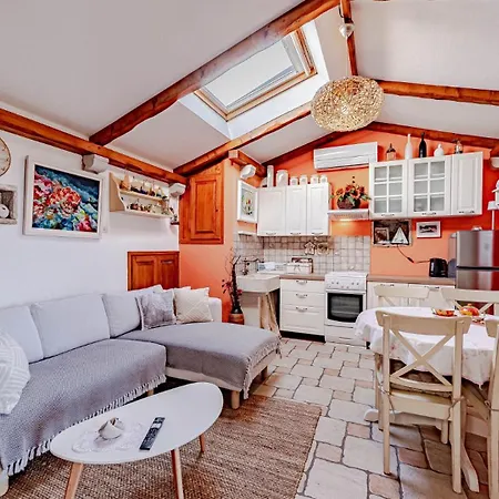 Tania By Guide Villa