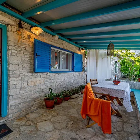 Tania By Guide Villa *