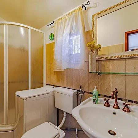 Tania By Guide Vela Luka